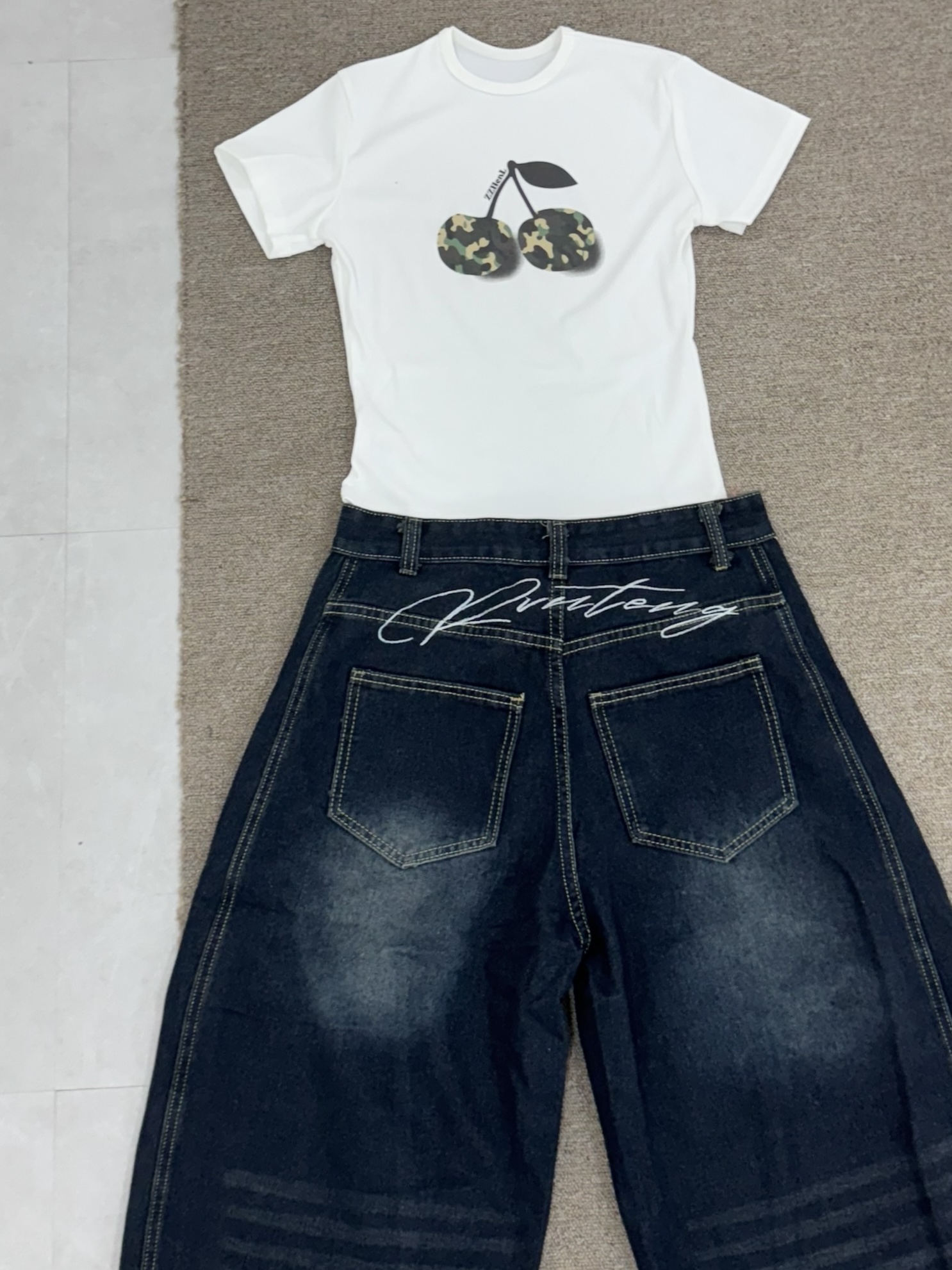 #B0901美式復古字母刺繡七分褲