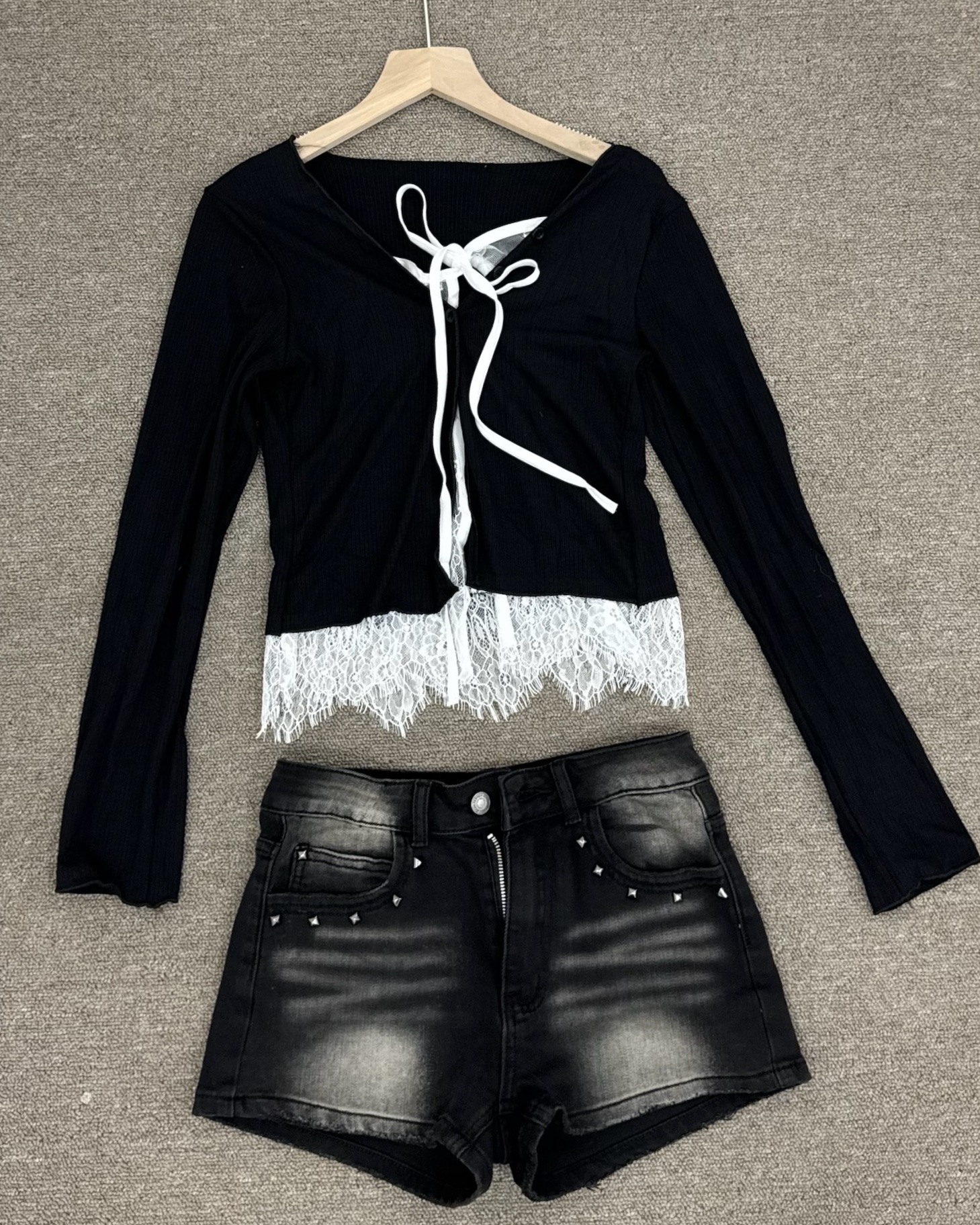 #T0901假兩件純欲風拼接蕾絲鈕扣上衣