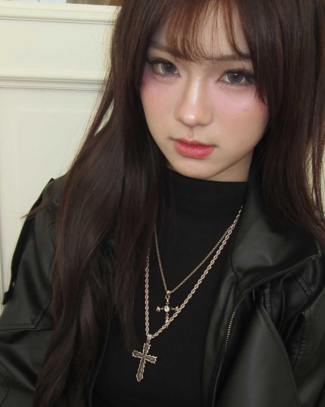 亞裔棘刺十字架鋼墜