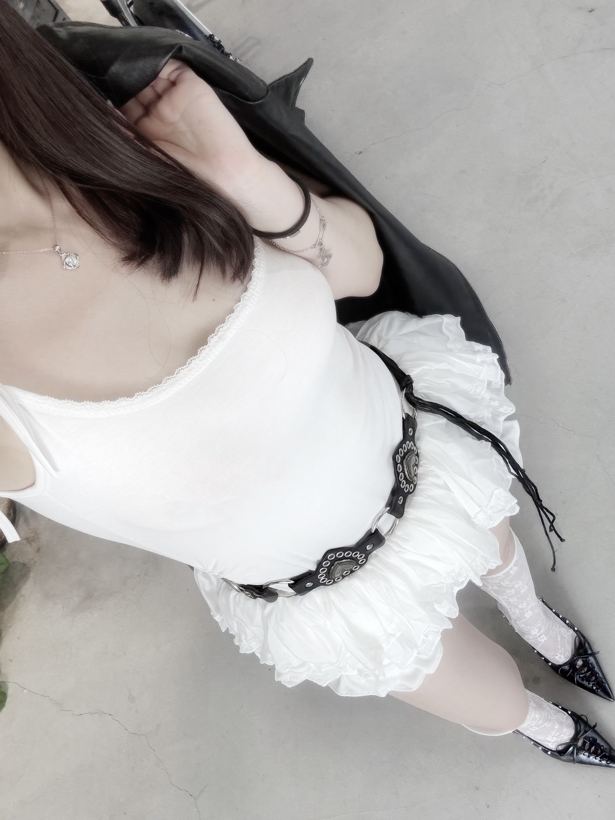 #T0616綁帶蕾絲拼接疊穿上衣