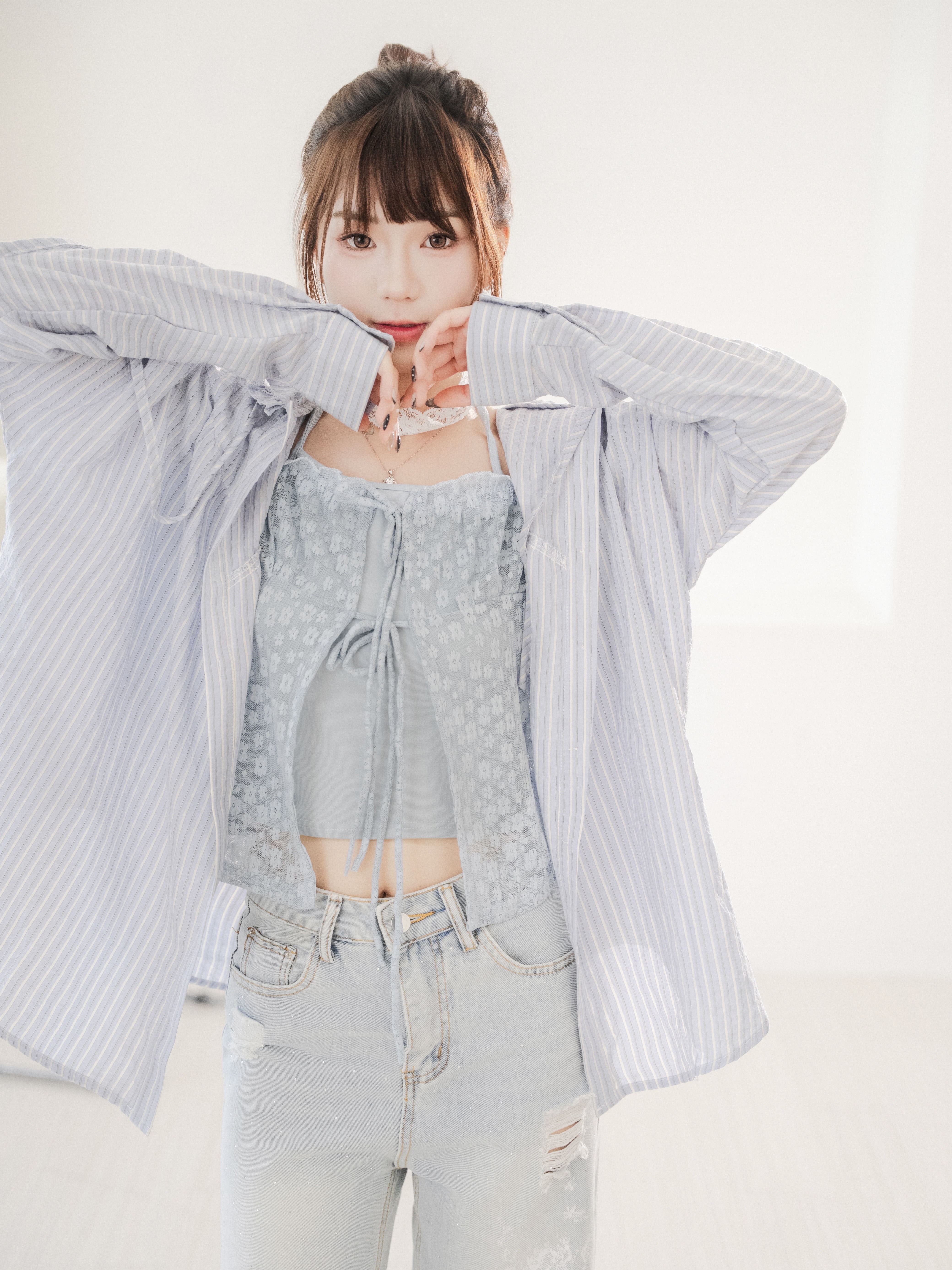 #T0602花朵蕾絲假兩件綁帶上衣（3colors)