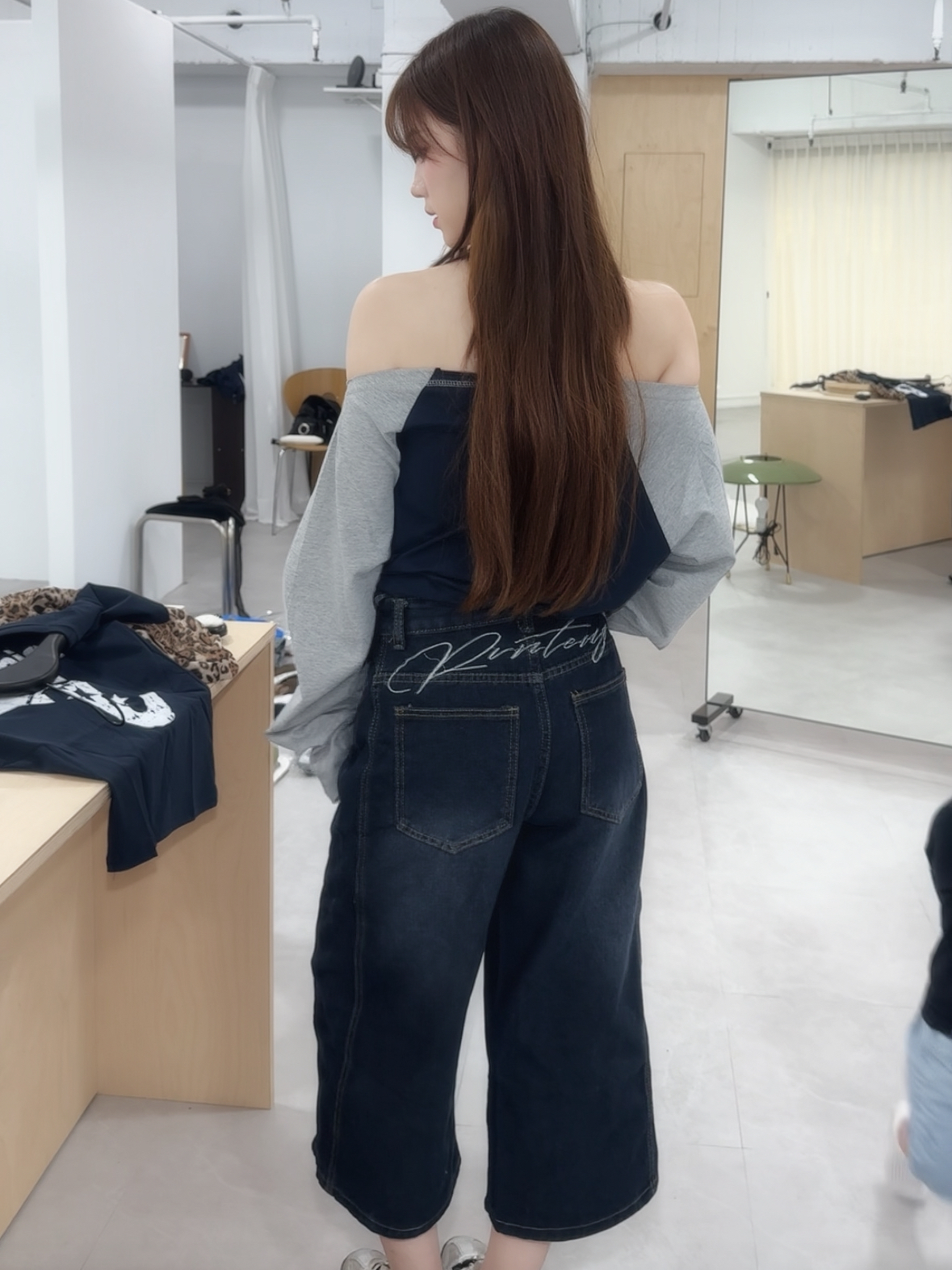 #B0901美式復古字母刺繡七分褲