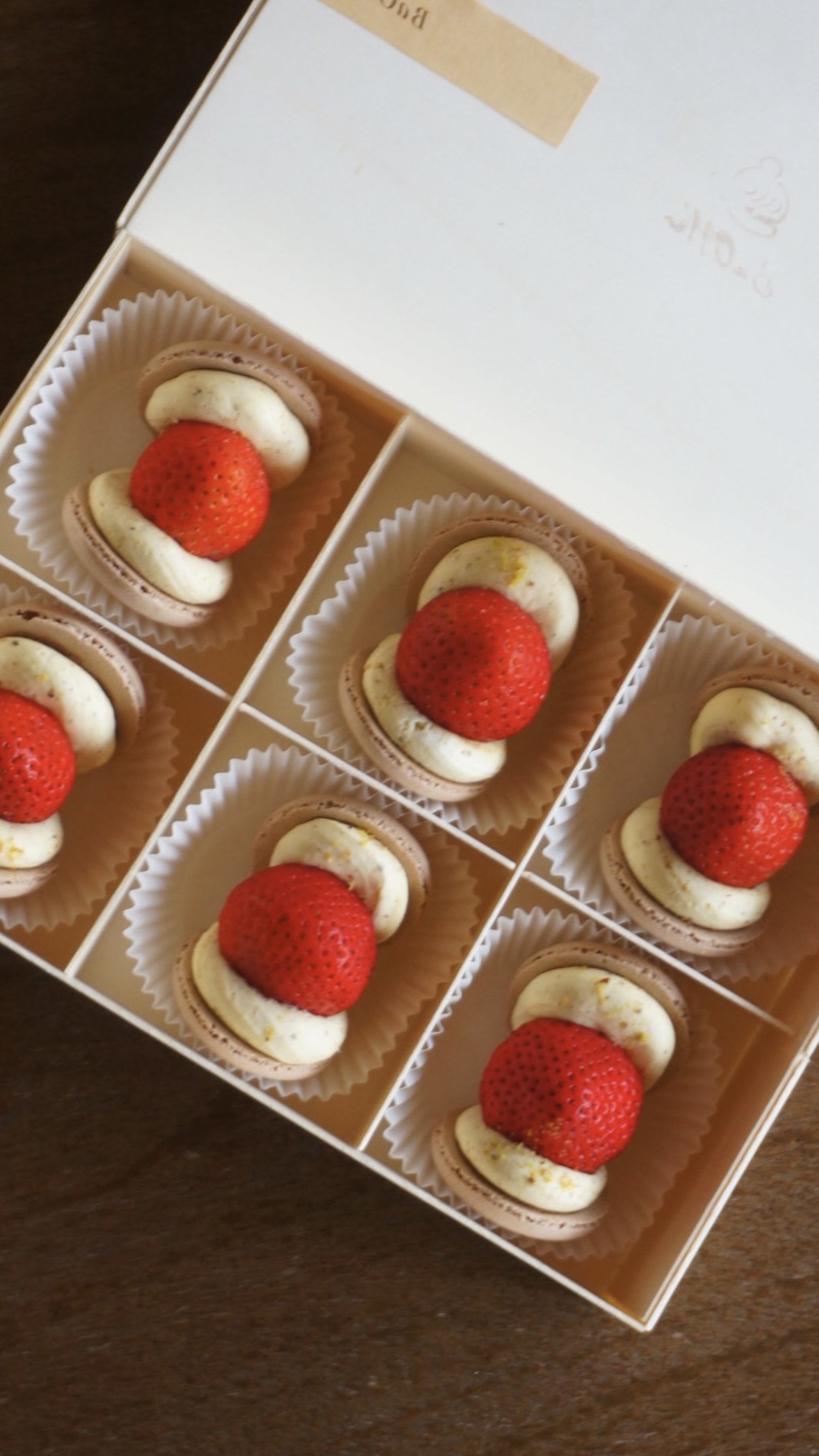 聖誕節限量開團｜期間限定草莓開心果奶油馬卡龍｜