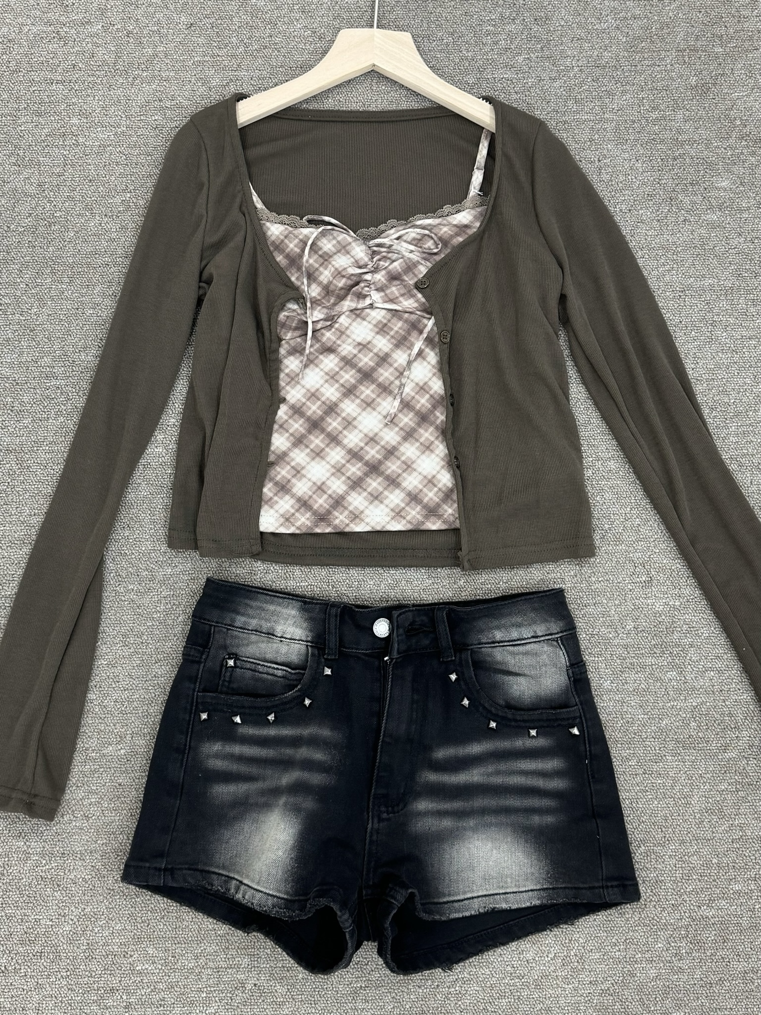 #B0906復古刷色卯釘包臀顯瘦短褲