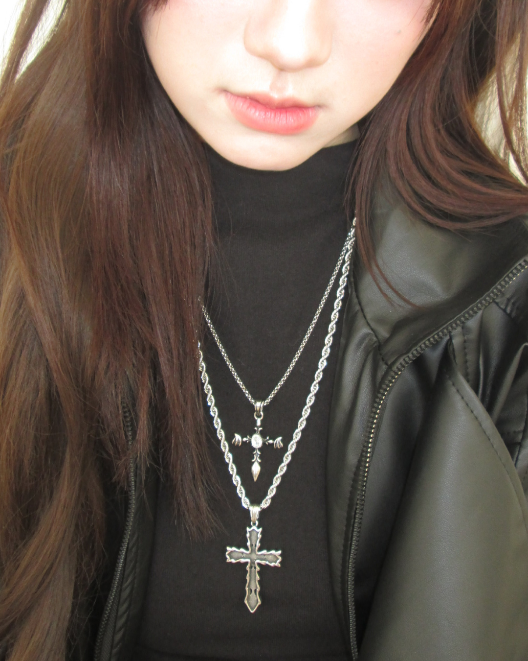 亞裔棘刺十字架鋼墜
