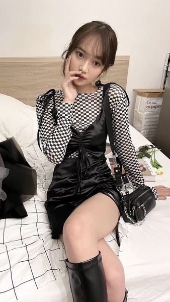 #TS2426吊帶綁帶抽繩露背連衣裙