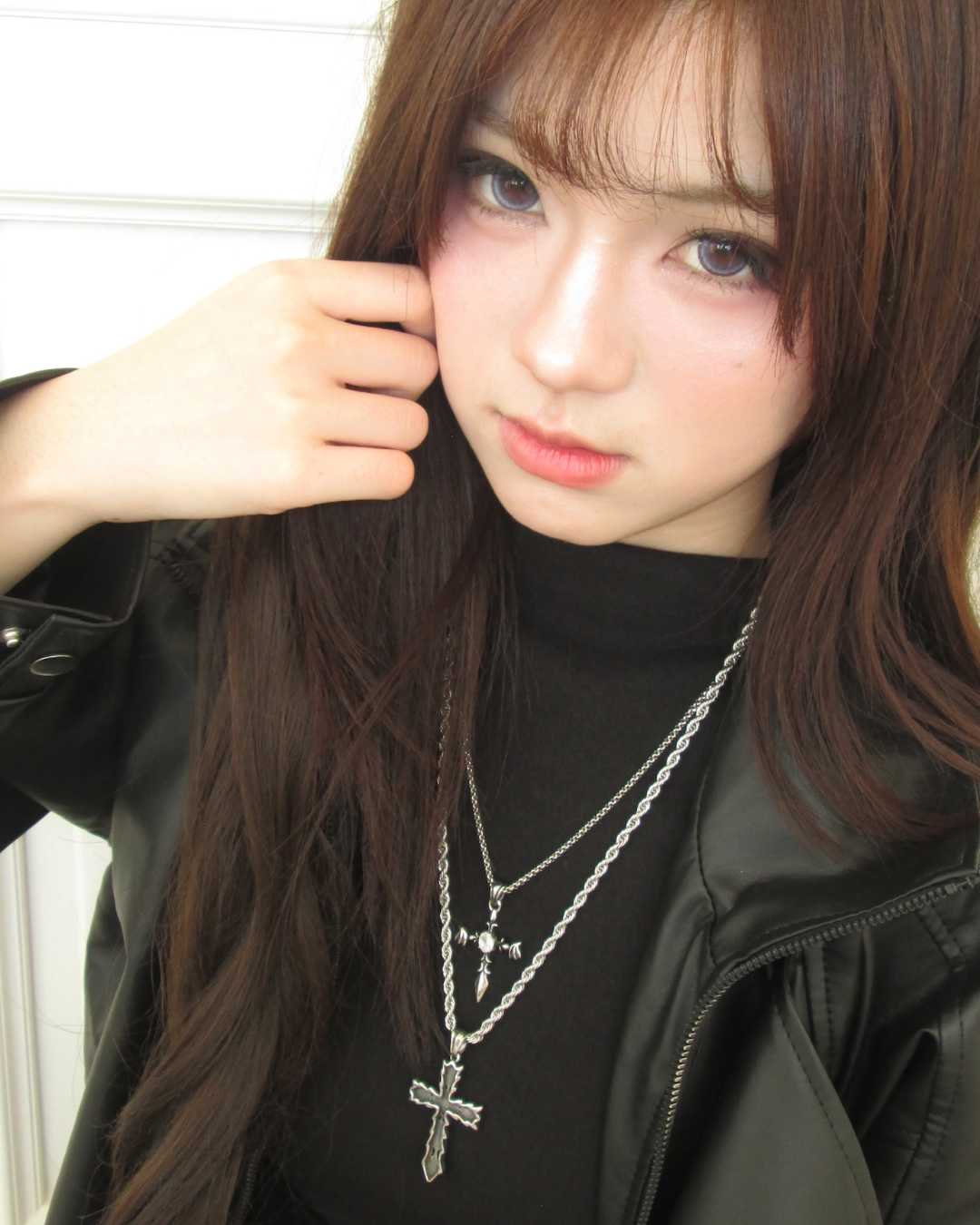 亞裔棘刺十字架鋼墜