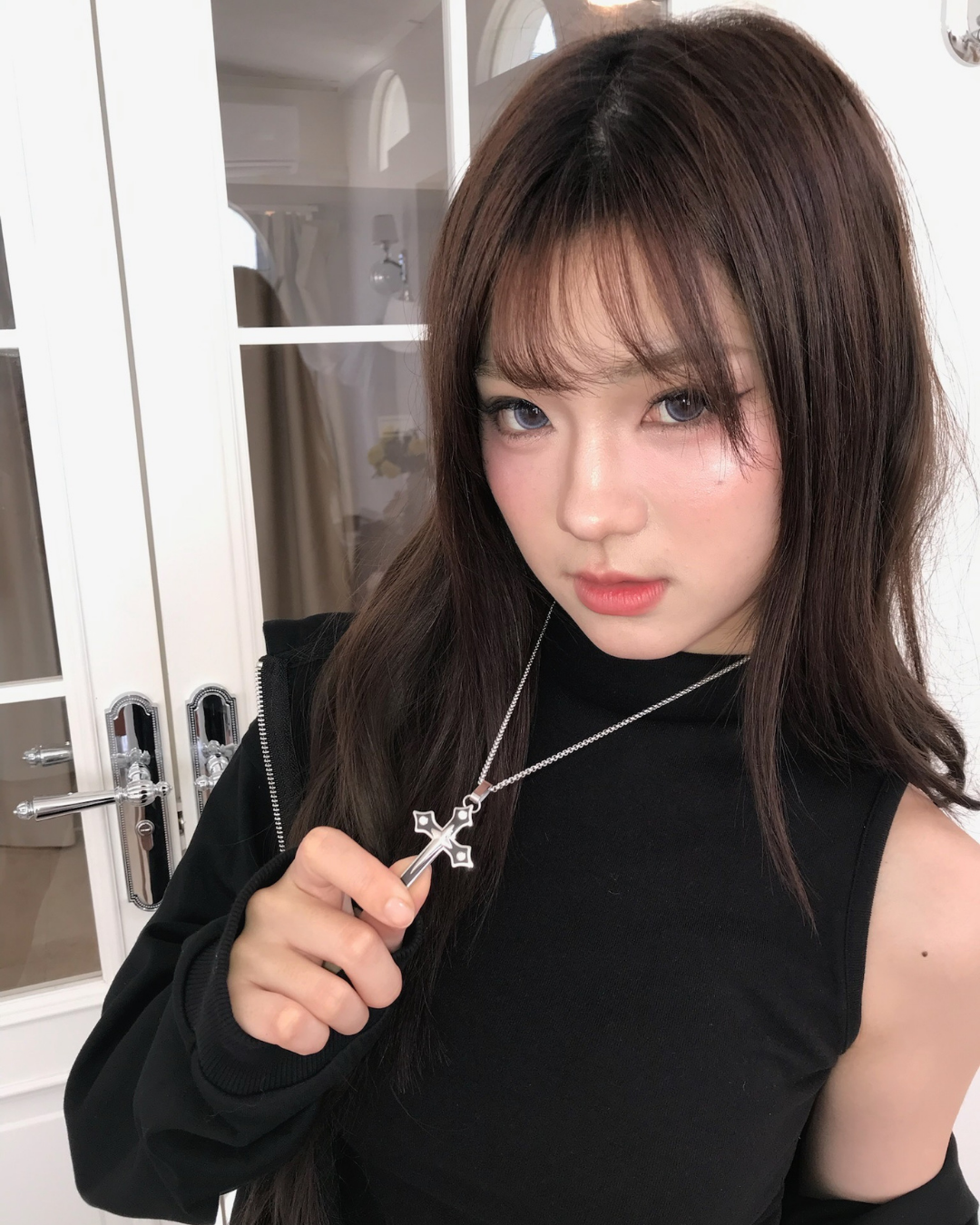 帶鑽黑十字鋼墜